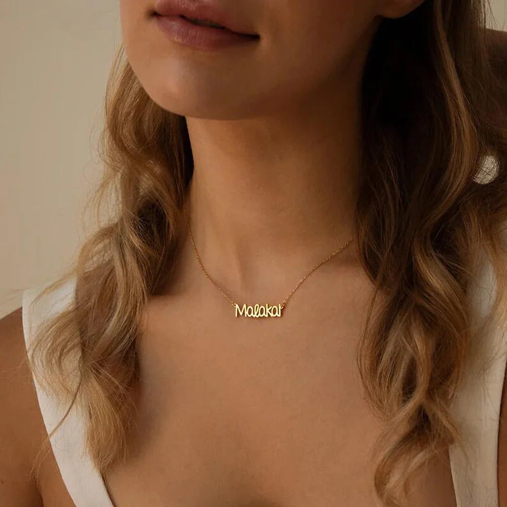 Colar com nome personalizado para mulheres, joias de aço inoxidável, letra personalizada, pingente de placa de identificação, correntes cruzadas douradas, gargantilha de pescoço, presente